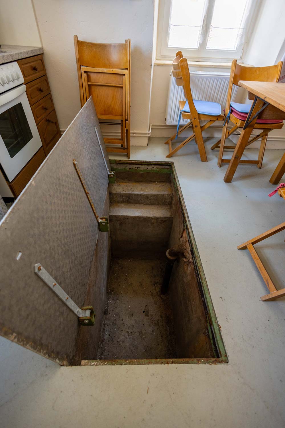 Mikwe im Aufenthaltsraum